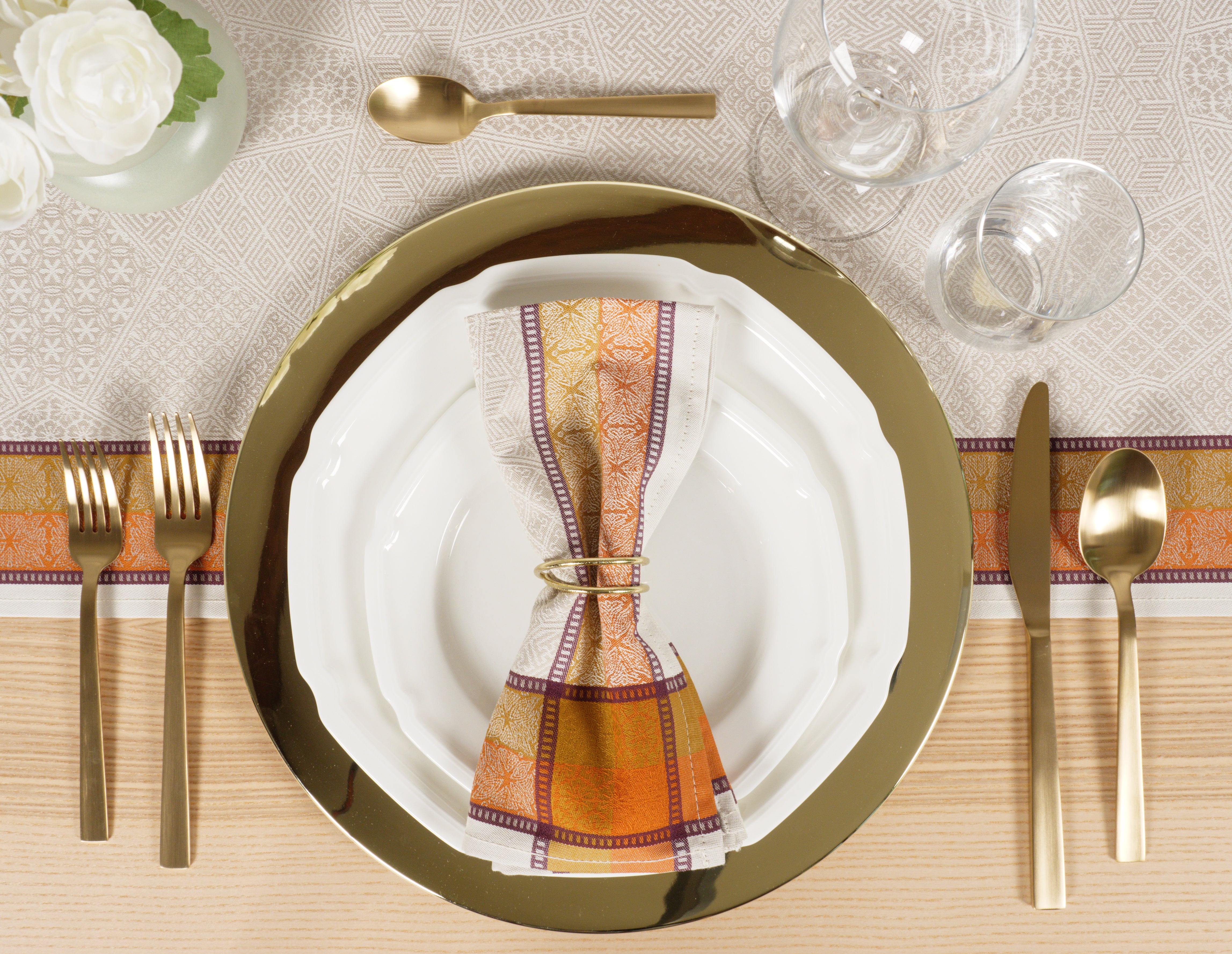 KAF Home Alma Portuguese Jacquard Table Runner - 18.5