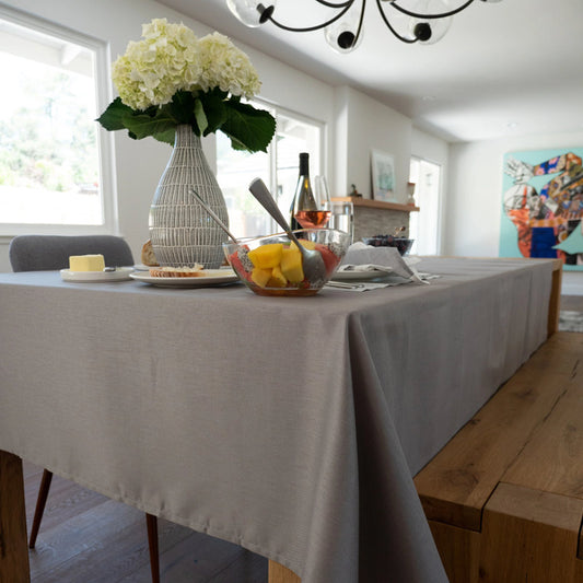 Tailored Tablescapes: Your Guide to Elevated Home Dining