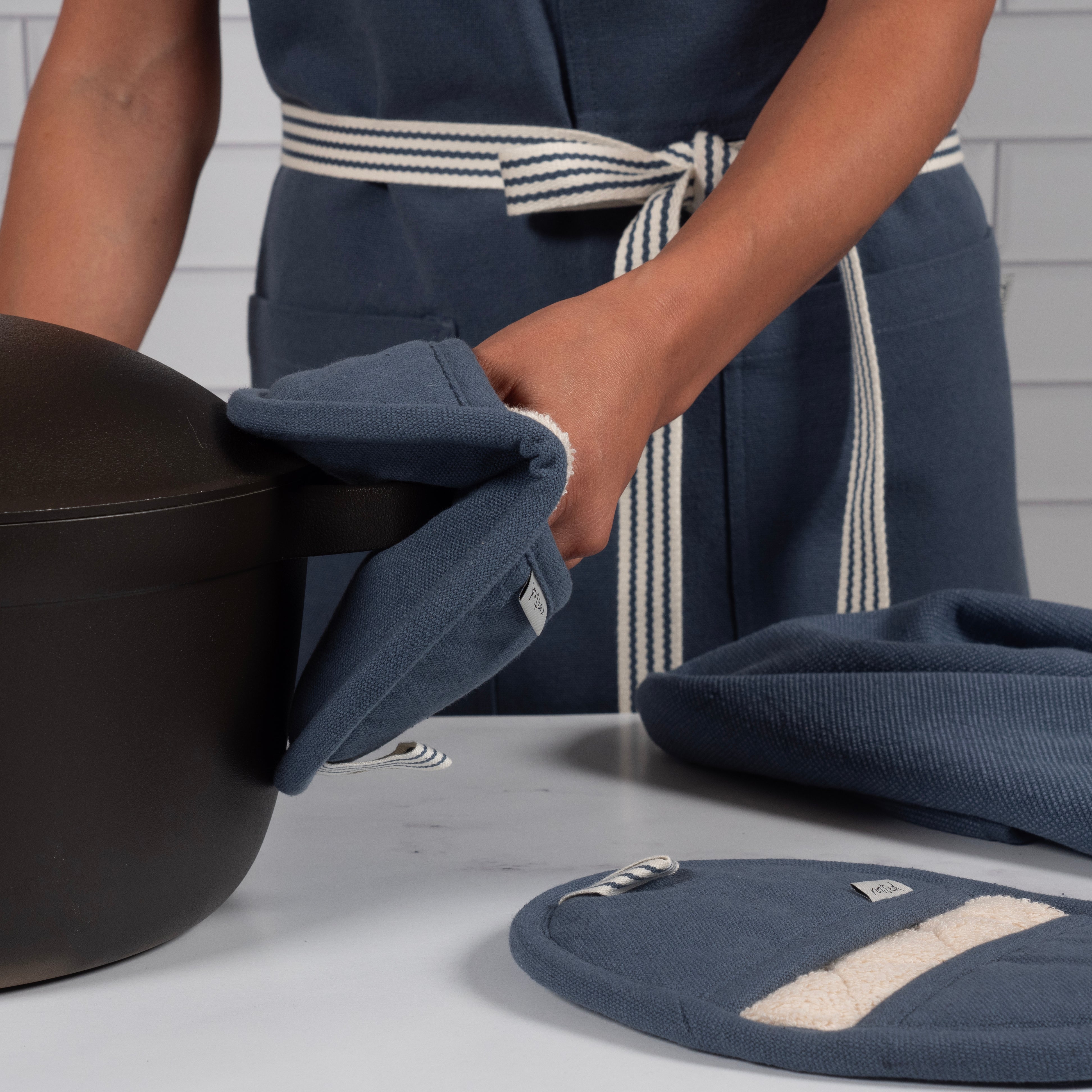 KAF Home Rooted Sustainable Set Of 2 Pot Grabbers 6