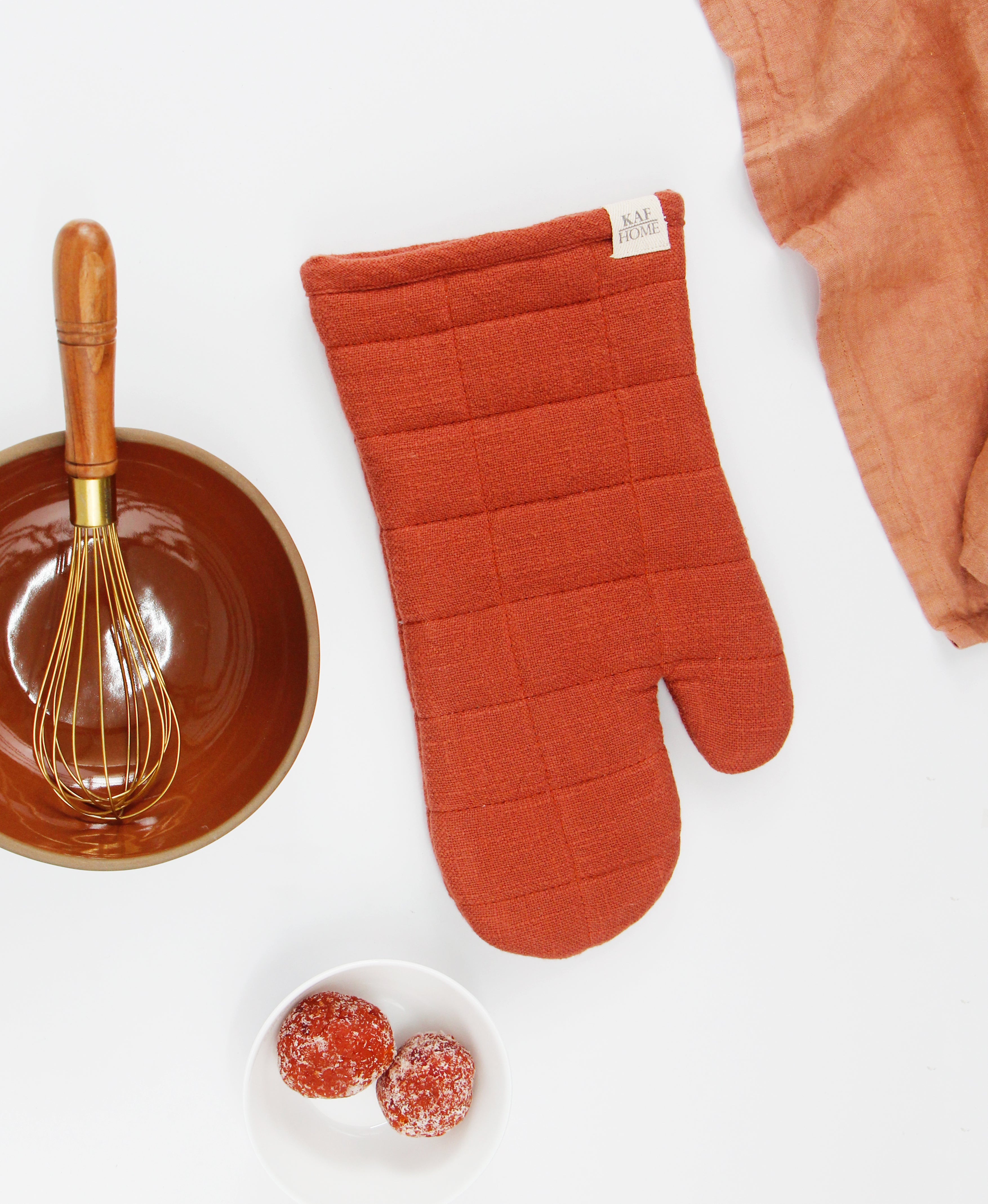 KAF Home Monaco Quilted Oven Mitt