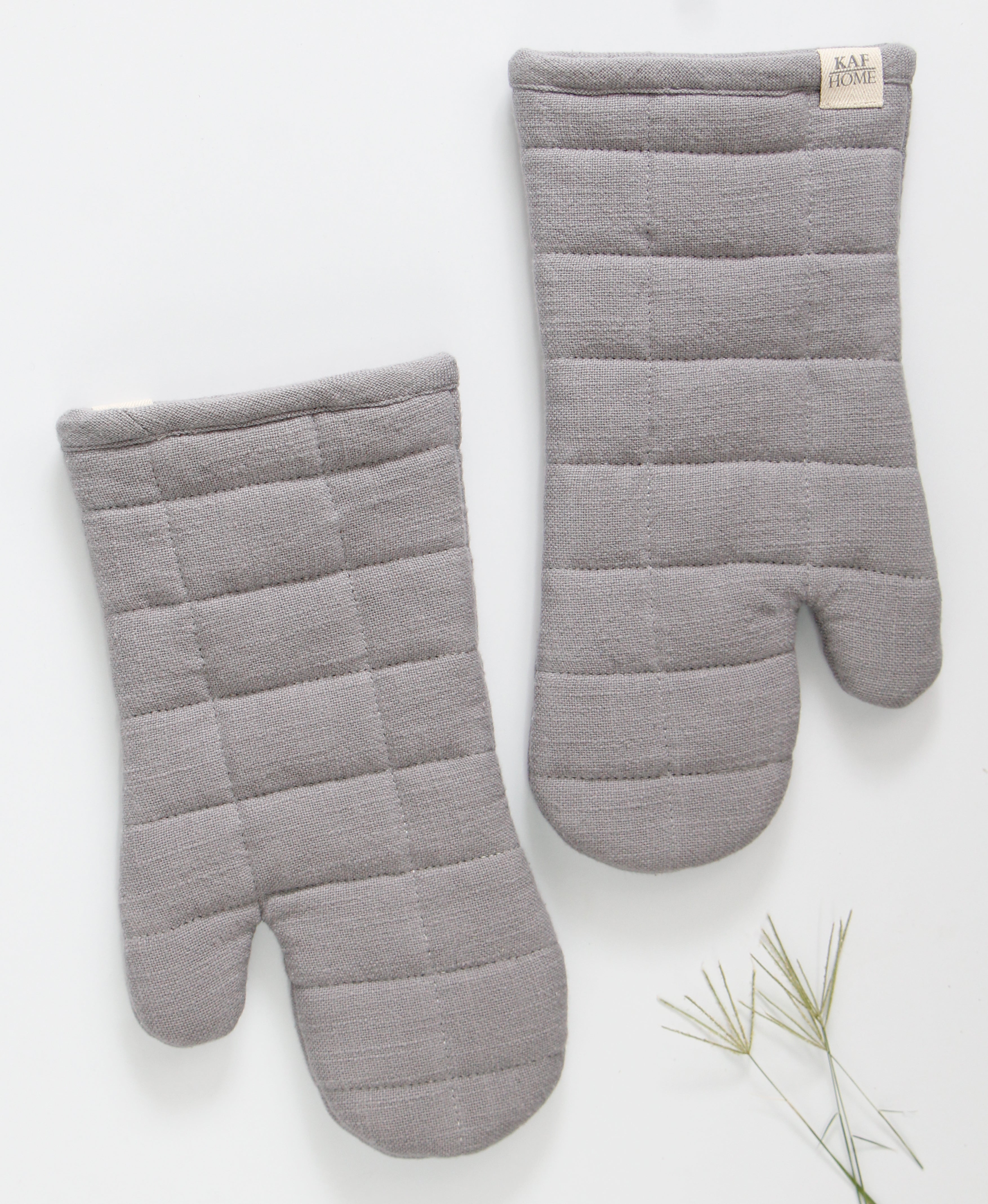 KAF Home Monaco Quilted Oven Mitt