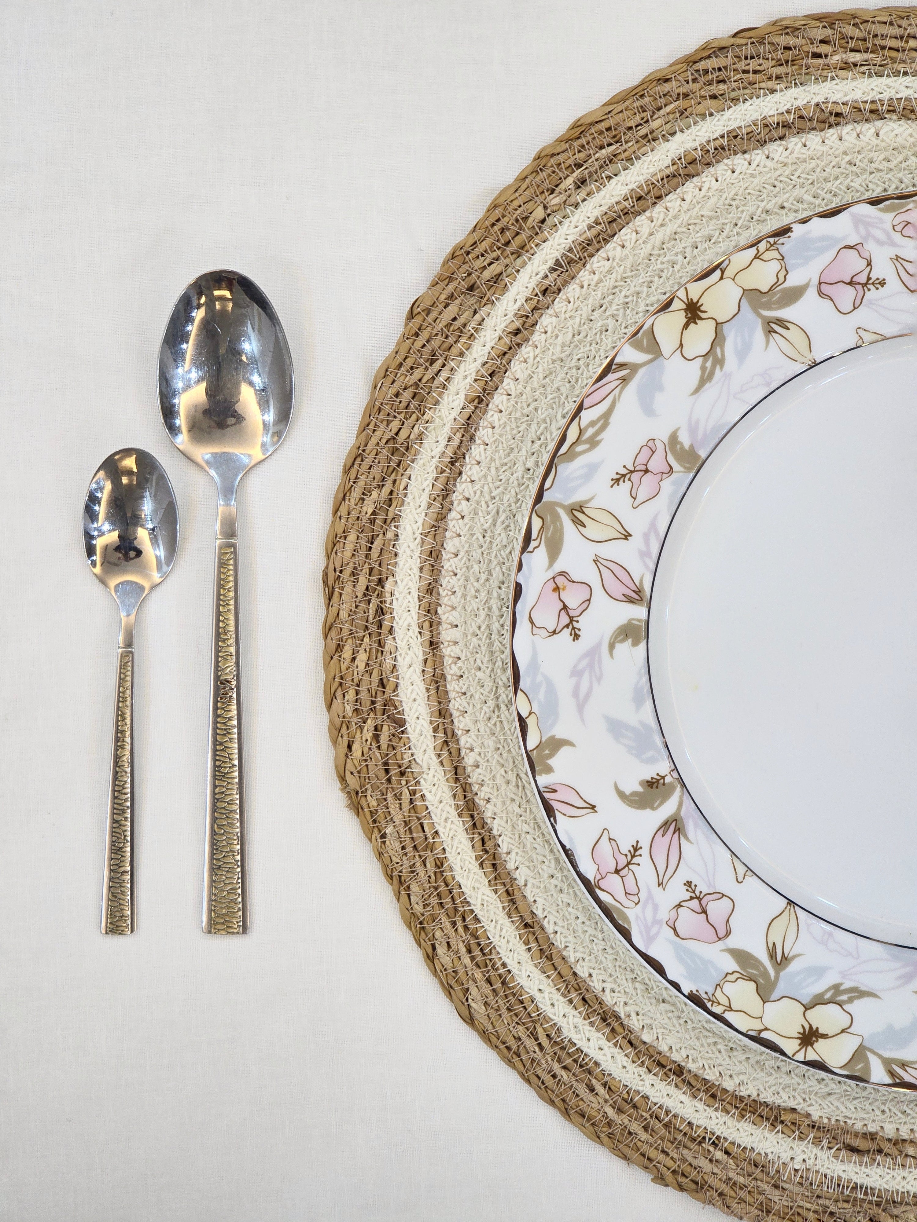 KAF Home Round Seagrass Circle Border Placemat - 14